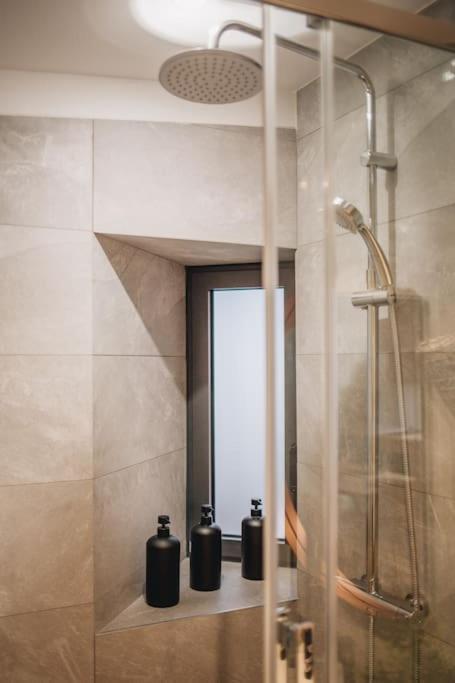 Apartament La Vie En Rose - Luxe, Calme & Hypercentre - 3* Annecy Zewnętrze zdjęcie